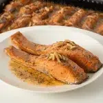 ⁦פרוסות סלמון מוגש חם⁩ – תמונה ⁦3⁩